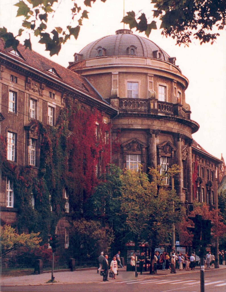Collegium Maius - pierwsza siedziba Zakładu Botaniki Systematycznej i Środowiskowej